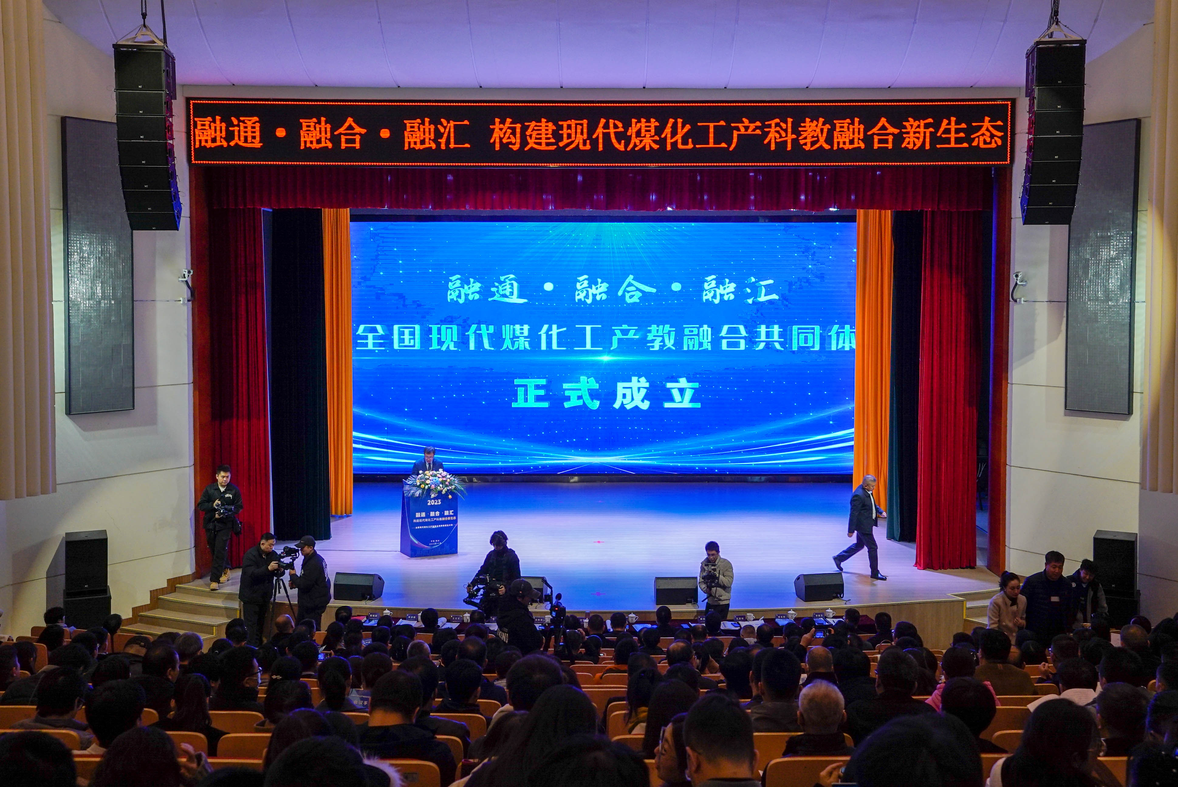 �ƽ������ں�  ����У������